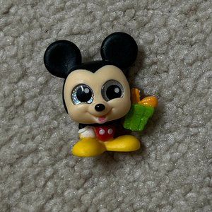 Disney Doorables Series 8: Mickey with Present (BIRTHDAY EXCLUSIVE)